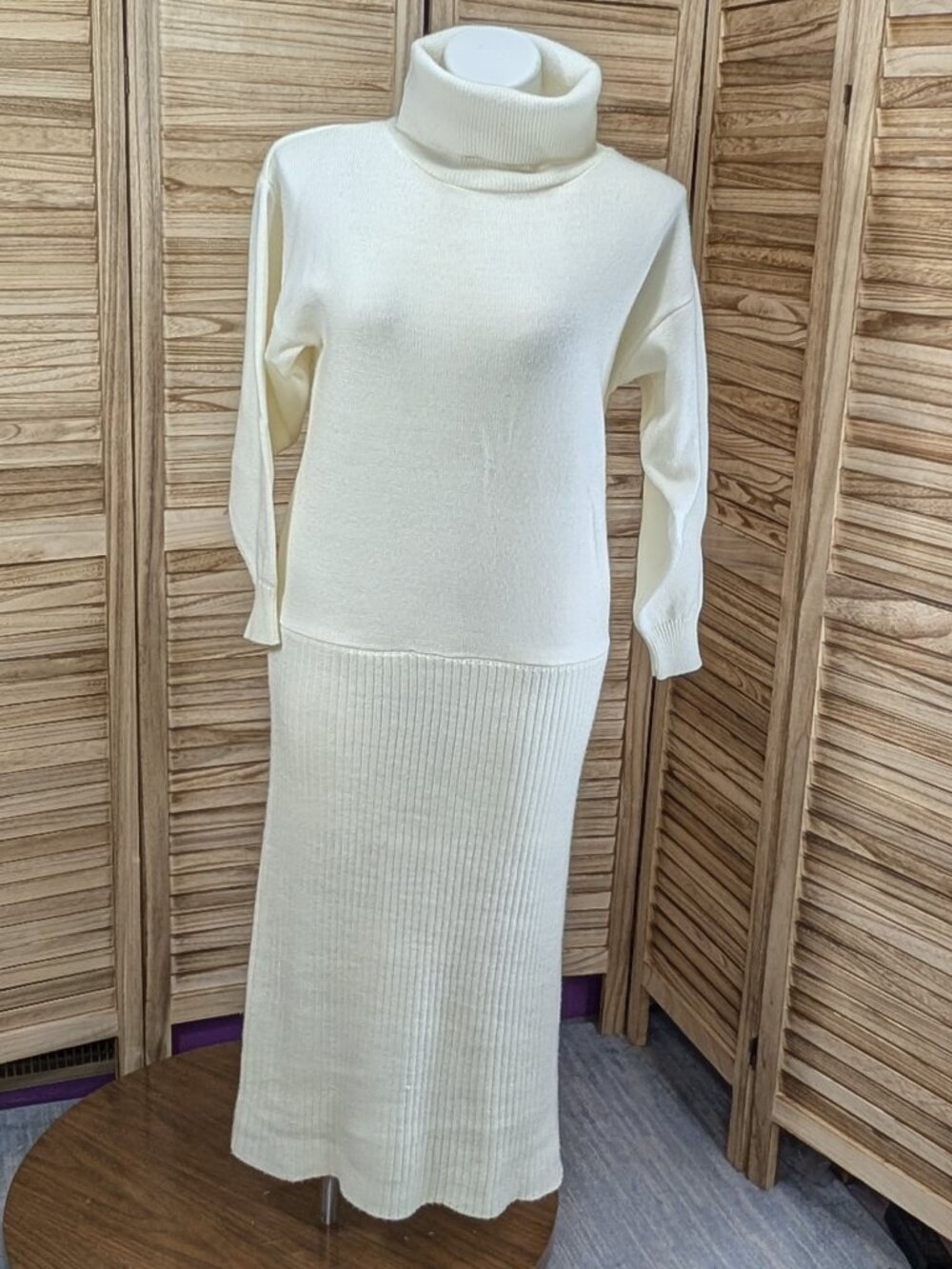 Darian Cream Turtleneck Knit Sweater Dress Size Large